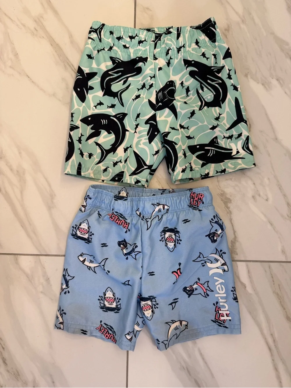 Hurley Kids' Mint & Navy Shark Rash Guard swim trunks and shirts - Sets 2T
